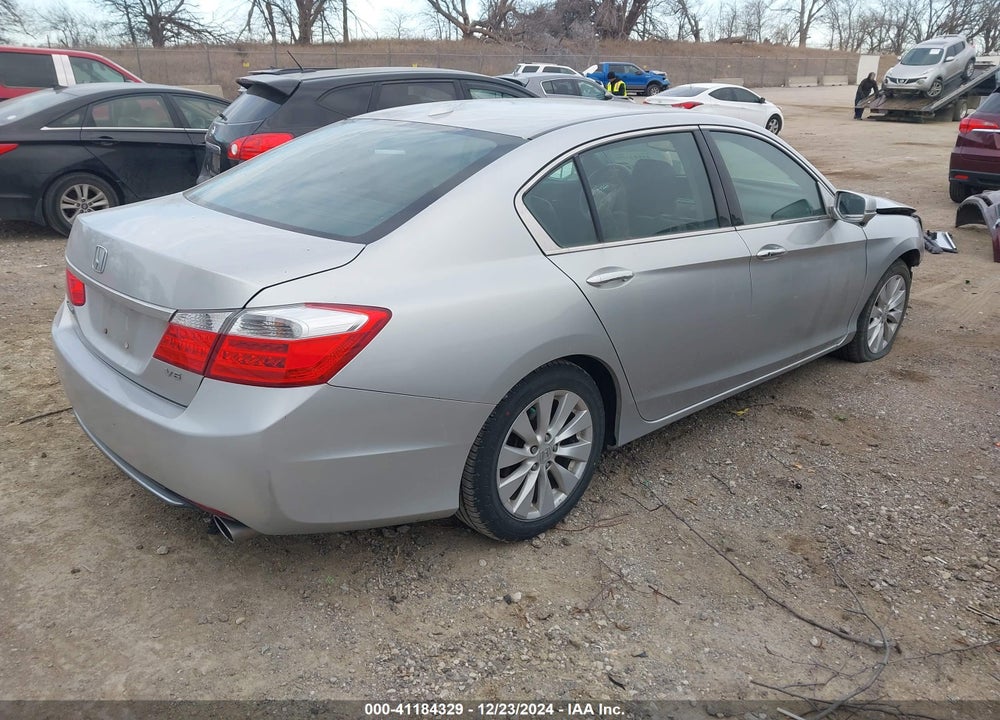 2015 HONDA ACCORD EX-L V-6 VIN: 1HGCR3F83FA033001