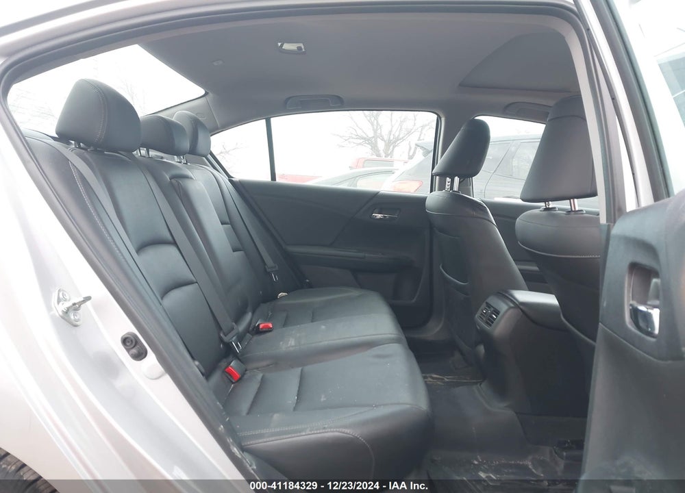 2015 HONDA ACCORD EX-L V-6 VIN: 1HGCR3F83FA033001
