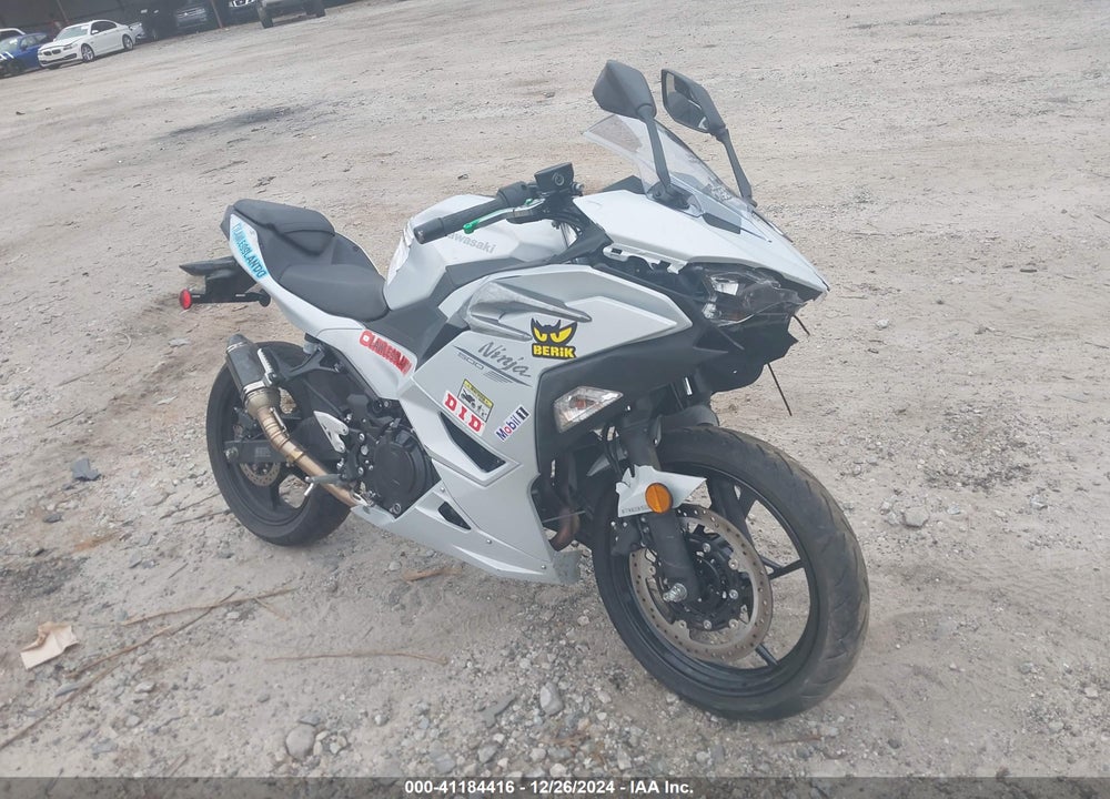 2024 KAWASAKI EX500 VIN: ML5EXGG10RDA21782