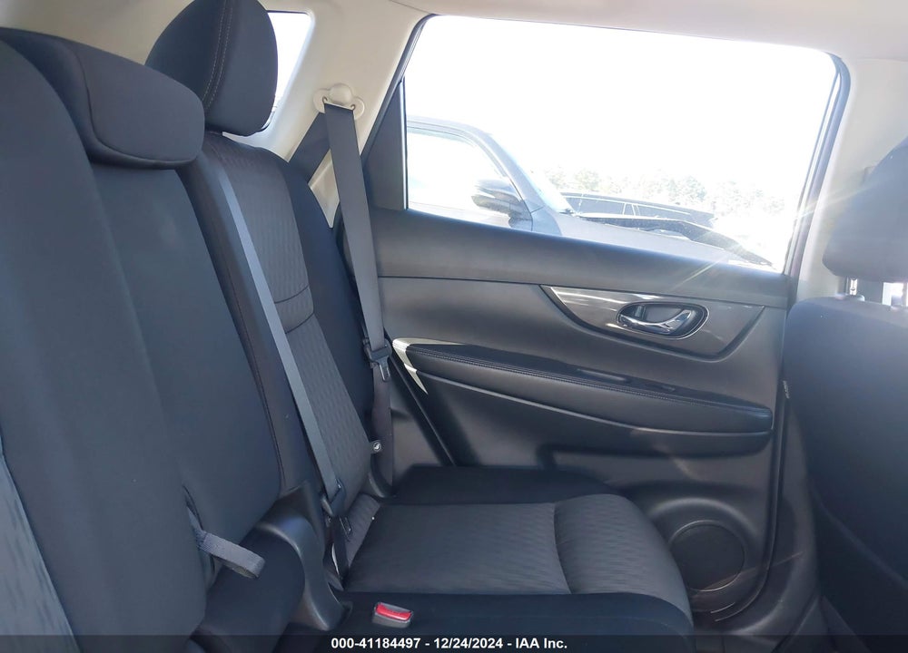 2017 NISSAN ROGUE SV VIN: JN8AT2MVXHW023182