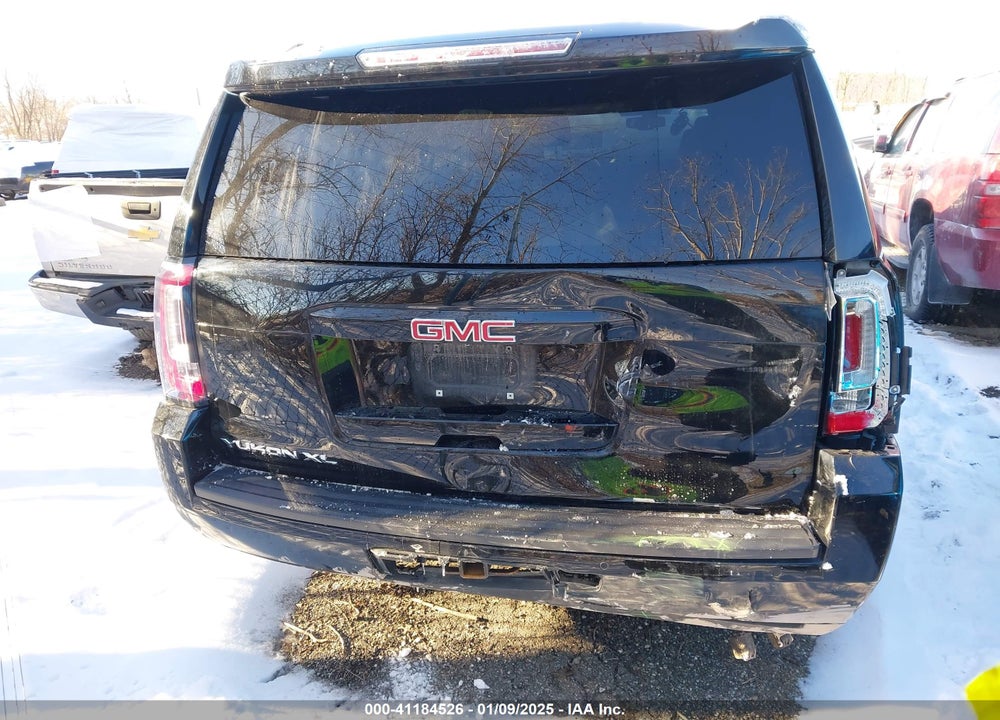 2015 GMC YUKON XL 1500 SLE VIN: 1GKS2GKC2FR207887