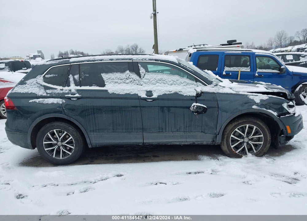2019 VOLKSWAGEN TIGUAN VIN: 3VV2B7AX4KM127620