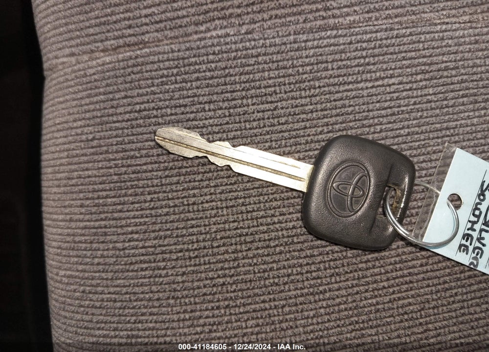 1993 TOYOTA COROLLA LE/DX VIN: 1NXAE09E0PZ045359