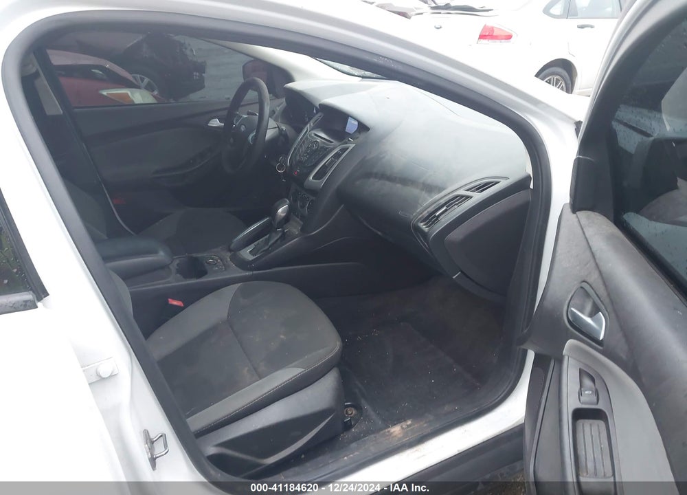 2013 FORD FOCUS SE VIN: 1FADP3K28DL188340