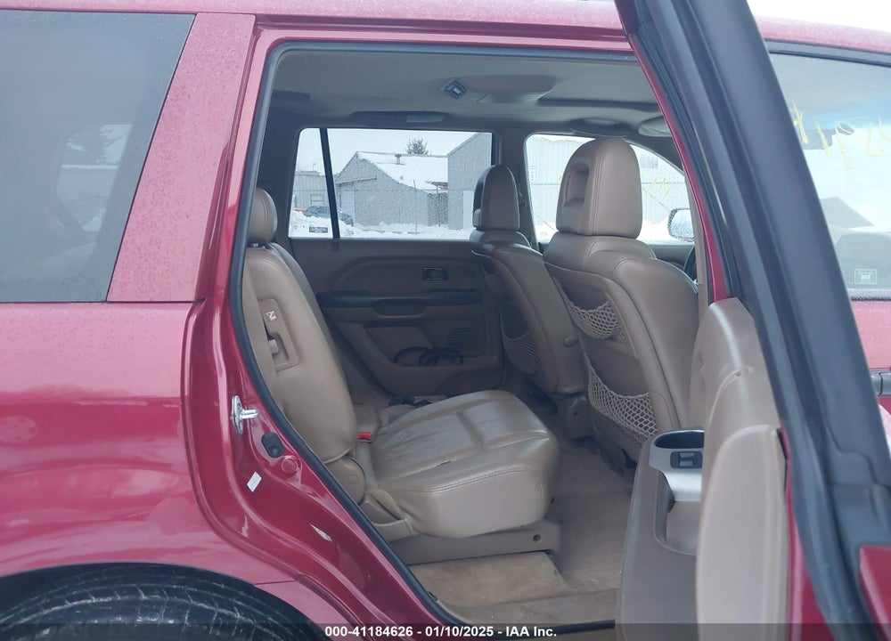 2005 HONDA PILOT EX-L VIN: 5FNYF186X5B019602