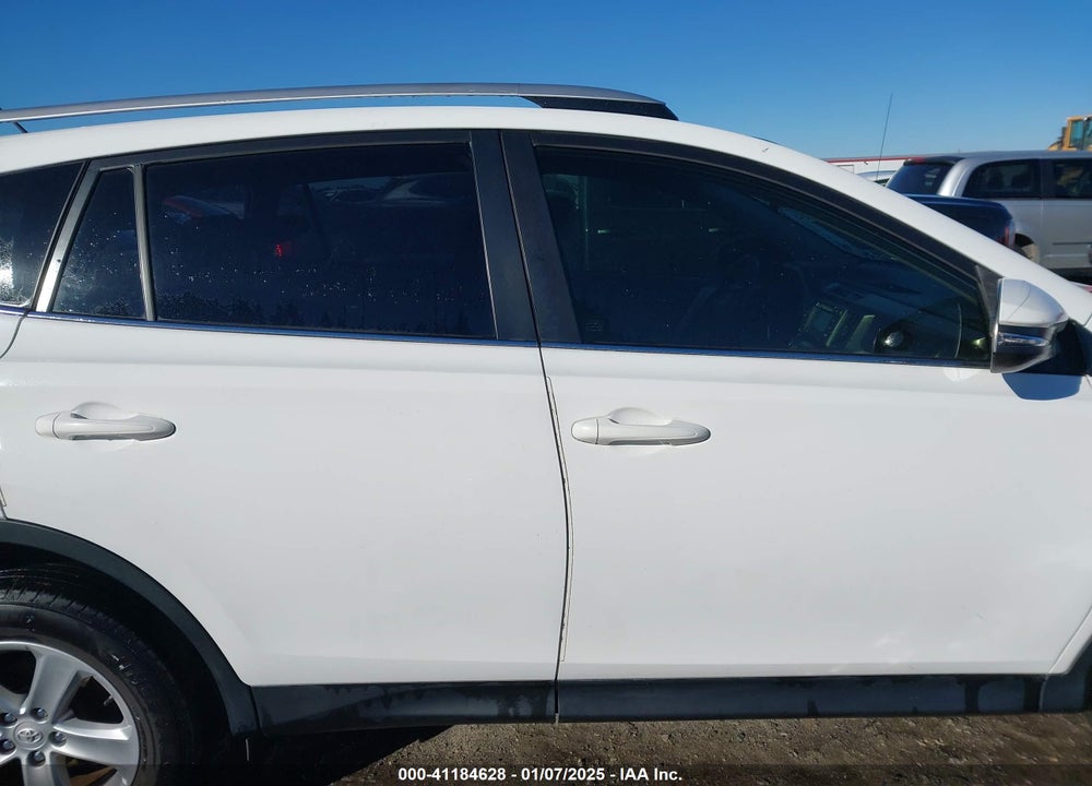 2014 TOYOTA RAV4 XLE VIN: JTMWFREV4EJ022070