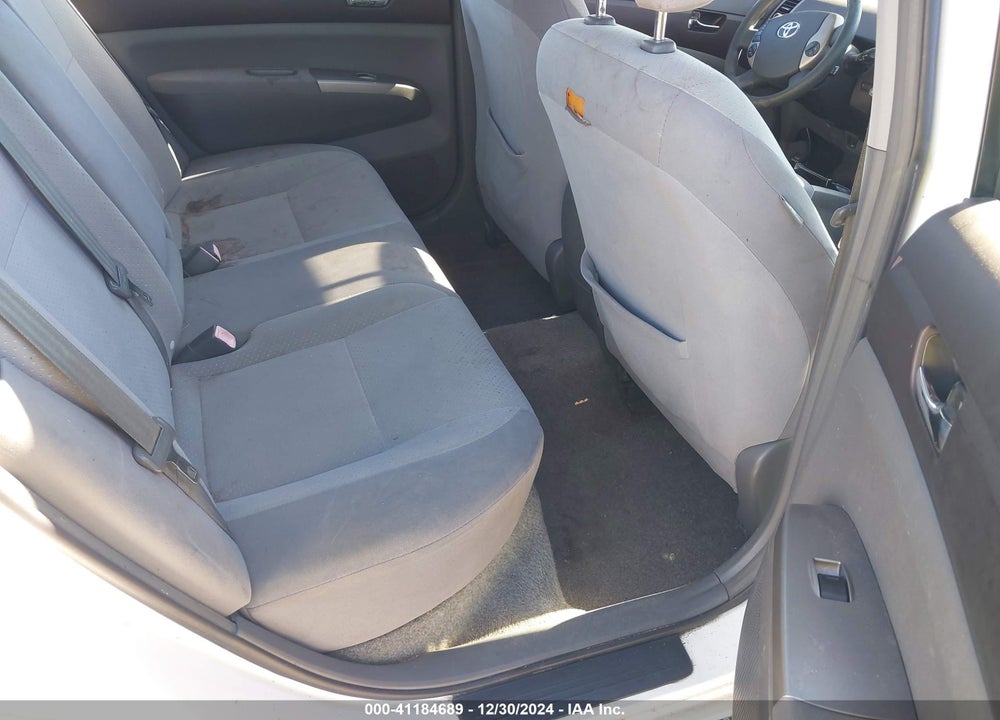 2005 TOYOTA PRIUS VIN: JTDKB20U153077922