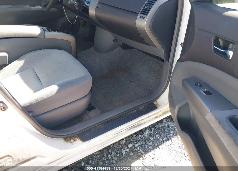 2005 TOYOTA PRIUS VIN: JTDKB20U153077922