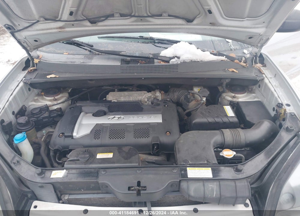 2005 HYUNDAI TUCSON GL VIN: KM8JM72B25U084169
