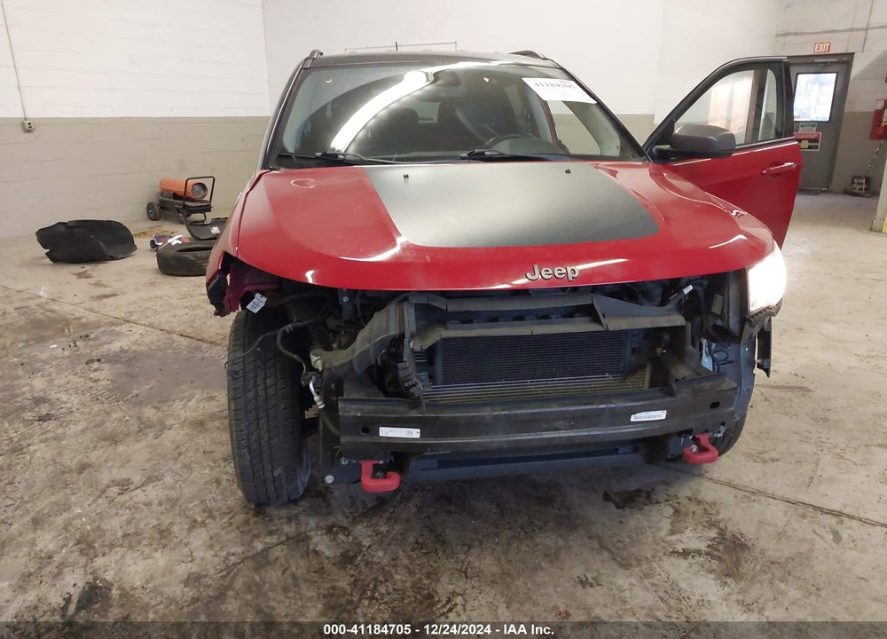 2019 JEEP COMPASS TRAILHAWK 4X4 VIN: 3C4NJDDB4KT702804