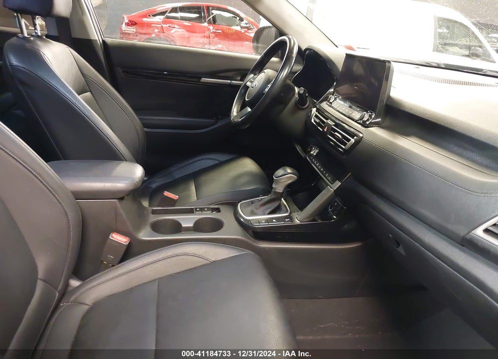 2021 KIA SELTOS VIN: KNDETCA22M7152227