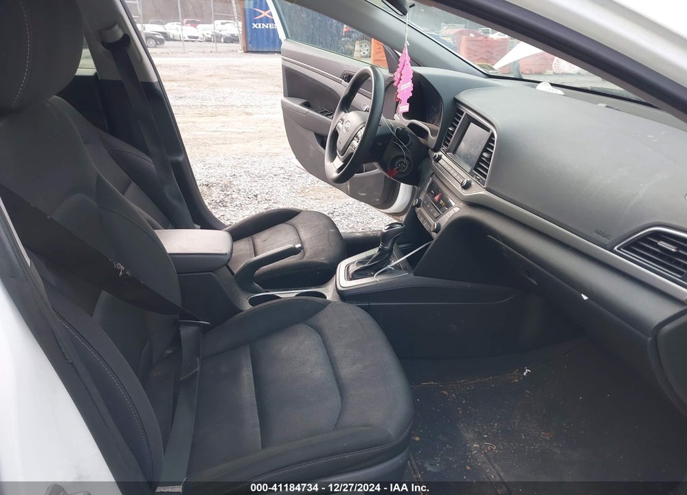 2018 HYUNDAI ELANTRA VIN: 5NPD84LF1JH384361