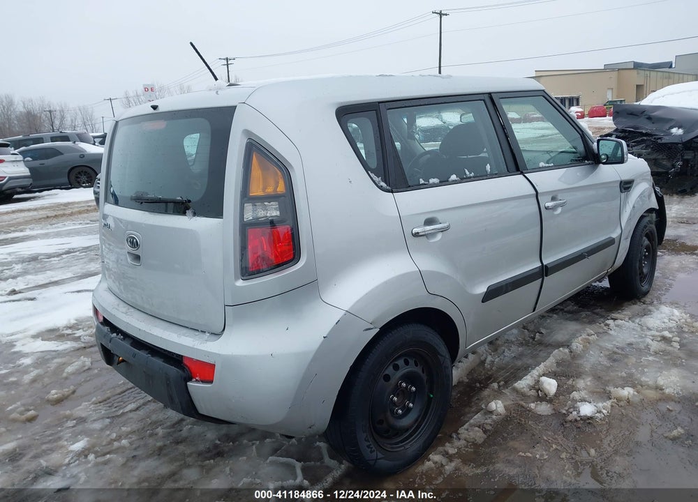 2011 KIA SOUL VIN: KNDJT2A15B7715185