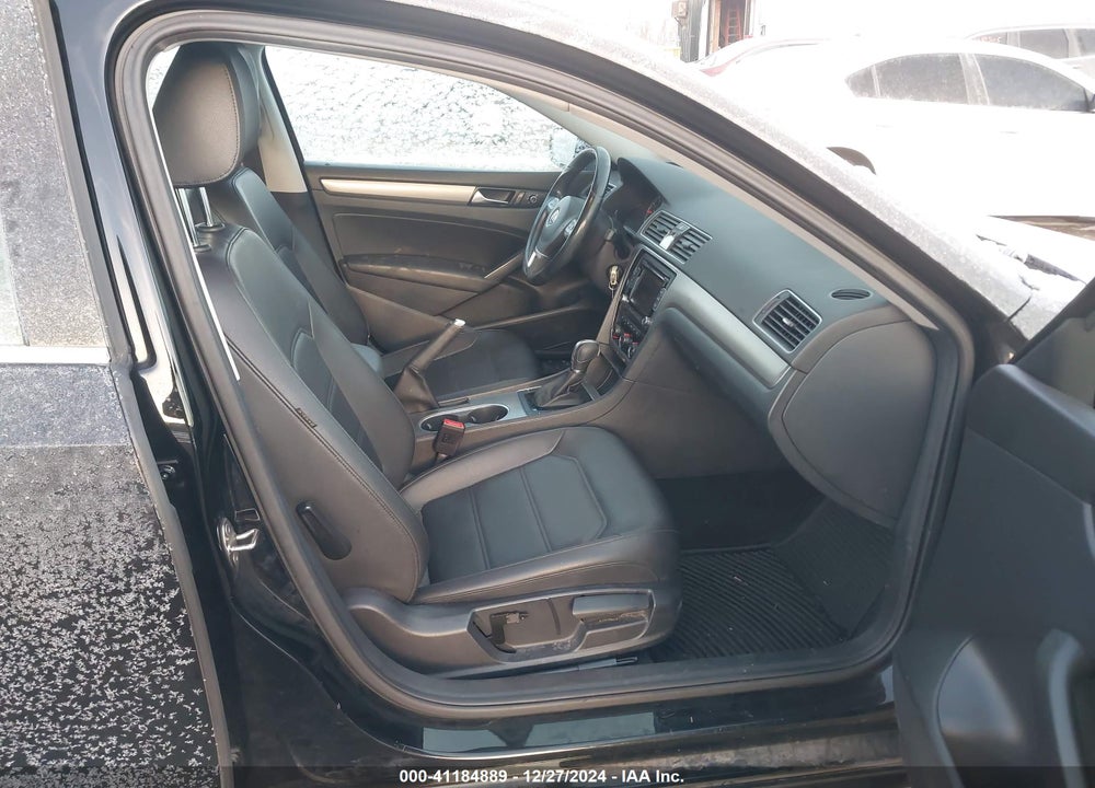 2015 VOLKSWAGEN PASSAT 1.8T SE VIN: 1VWBT7A34FC051961