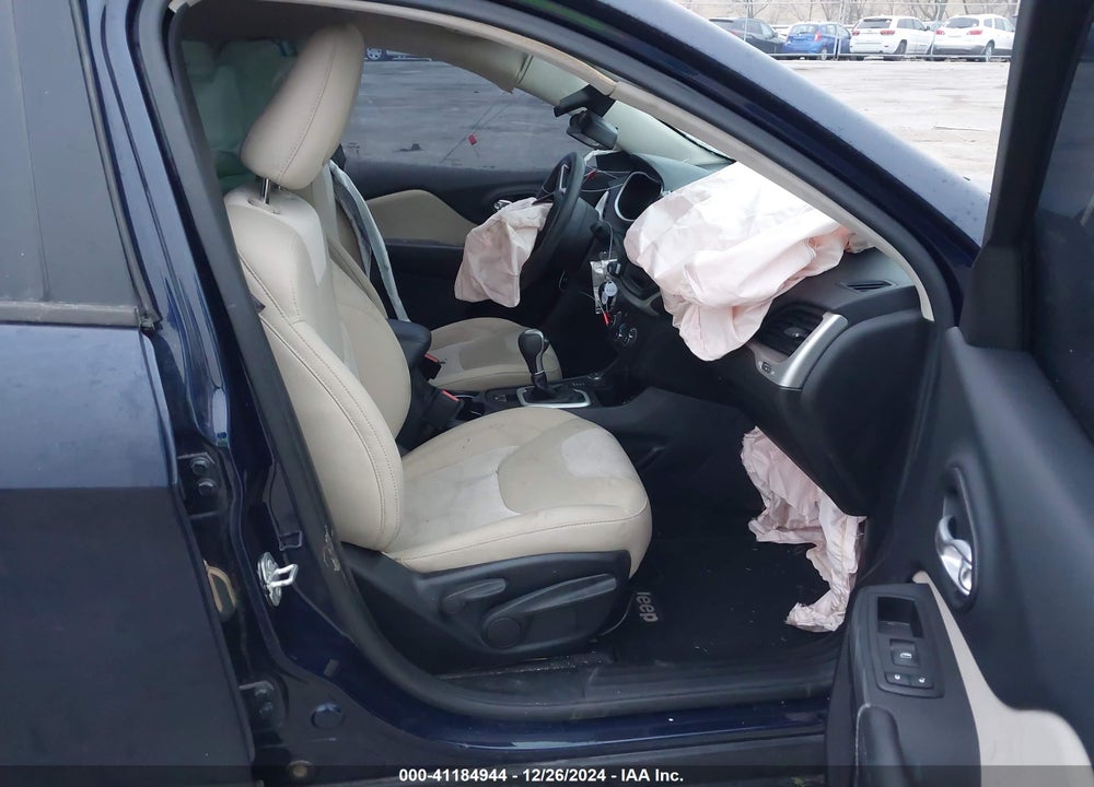 2016 JEEP CHEROKEE SPORT VIN: 1C4PJMAB2GW117007