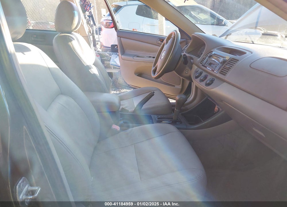 2004 TOYOTA CAMRY LE VIN: 4T1BE32K94U309938