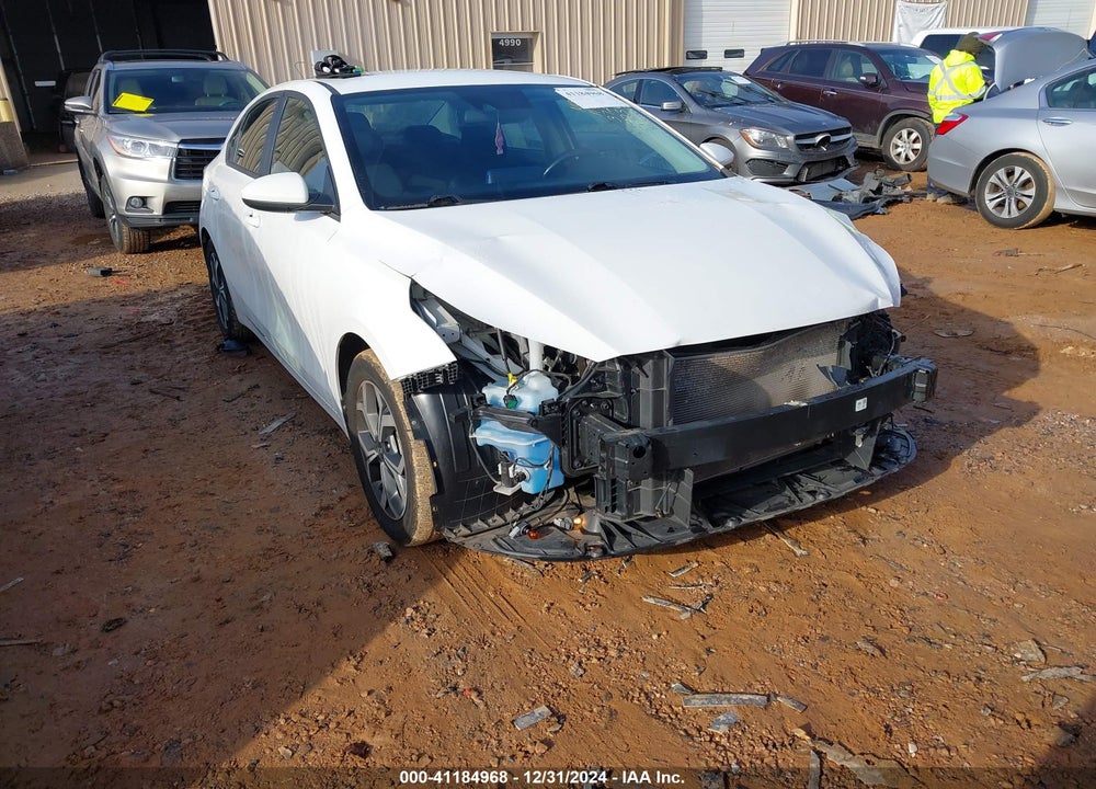 2021 KIA FORTE VIN: 3KPF24AD1ME373641