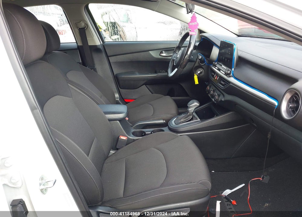 2021 KIA FORTE VIN: 3KPF24AD1ME373641