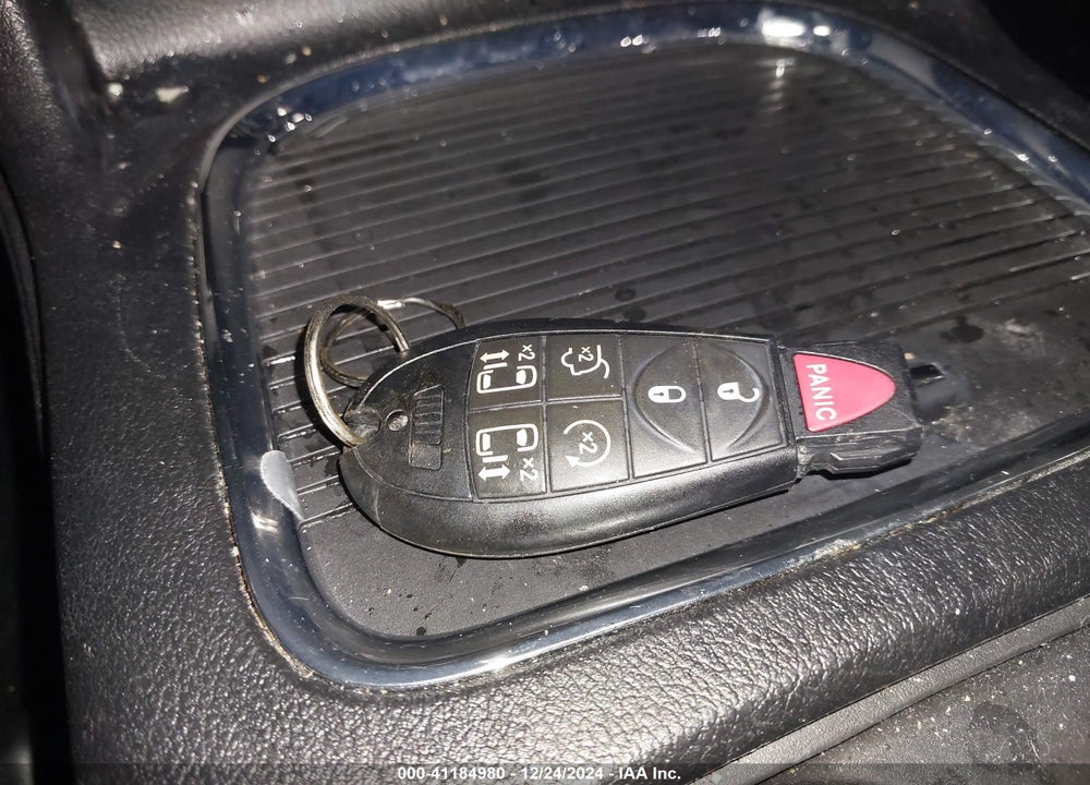 2016 DODGE GRAND CARAVAN VIN: 2C4RDGCG1GR236833
