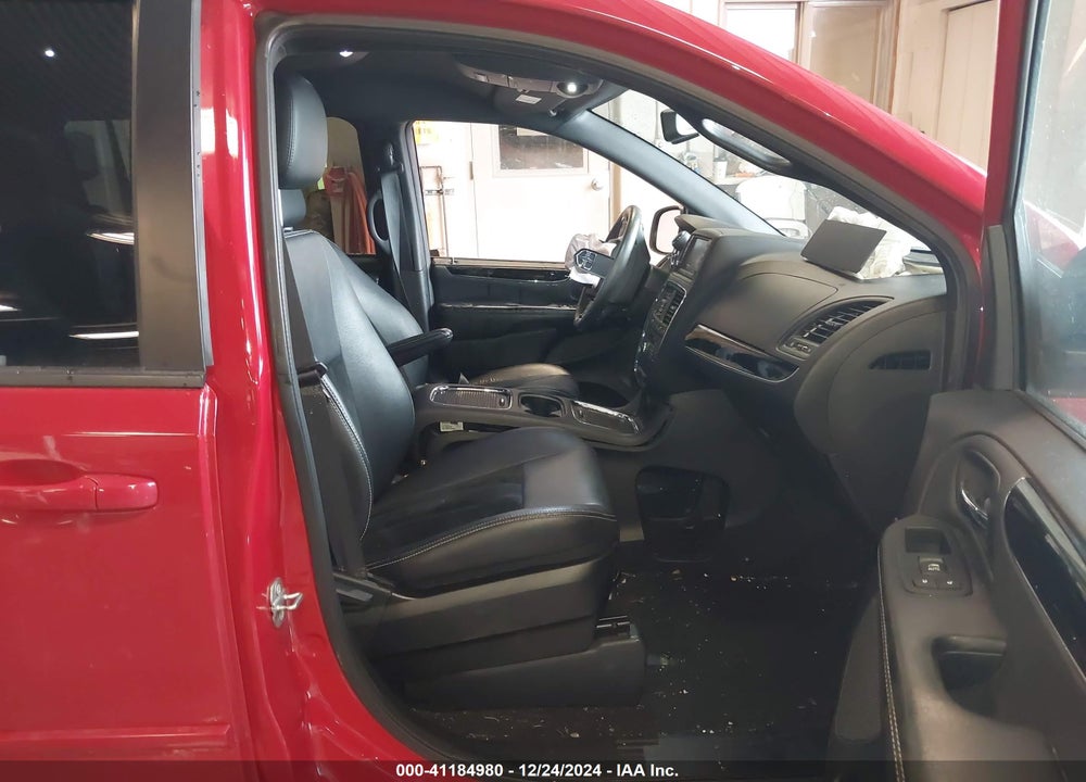 2016 DODGE GRAND CARAVAN VIN: 2C4RDGCG1GR236833