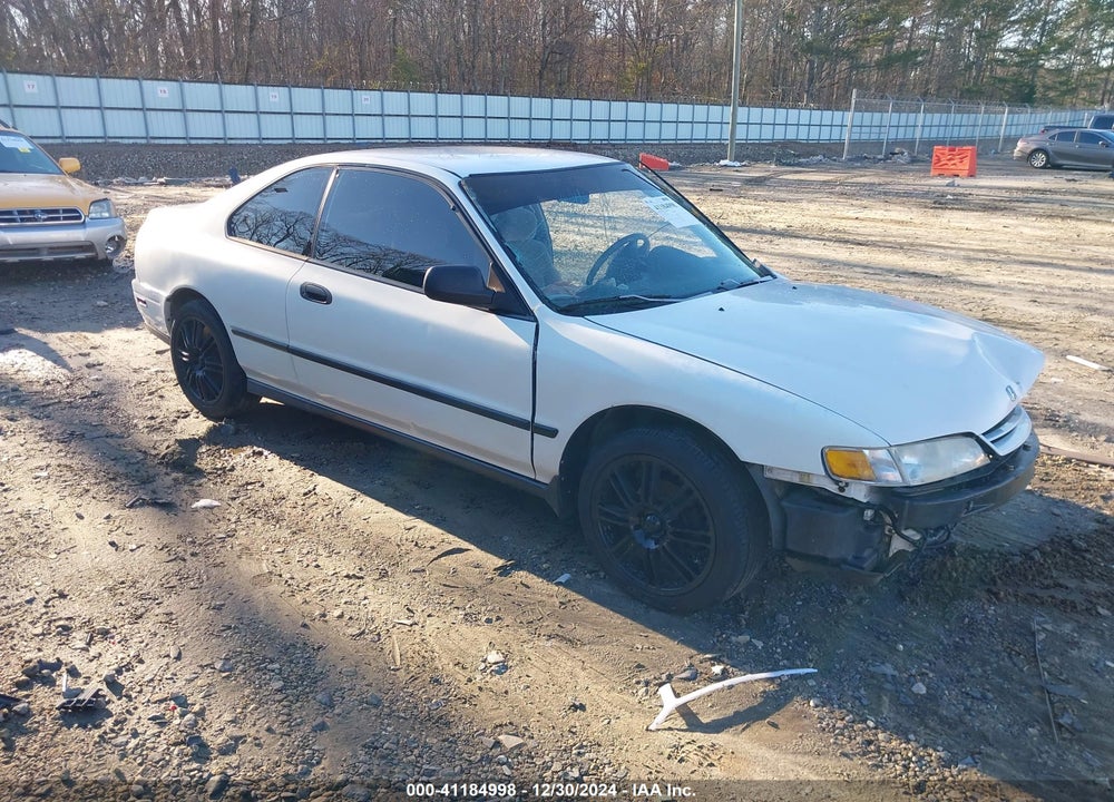 1994 HONDA ACCORD DX VIN: 1HGCD7225RA013179