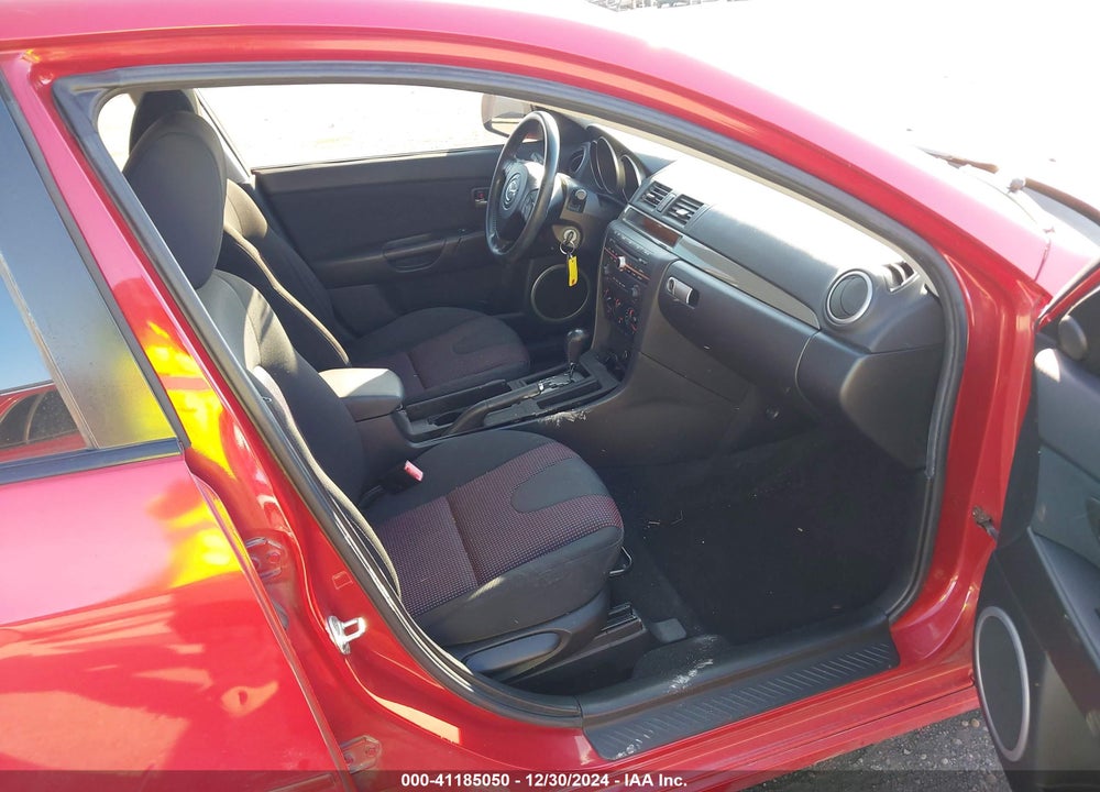 2005 MAZDA 3 S VIN: JM1BK143051259621