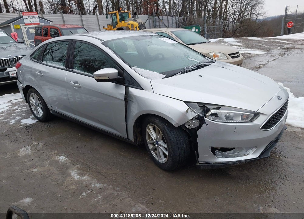 2016 FORD FOCUS SE VIN: 1FADP3F24GL377405