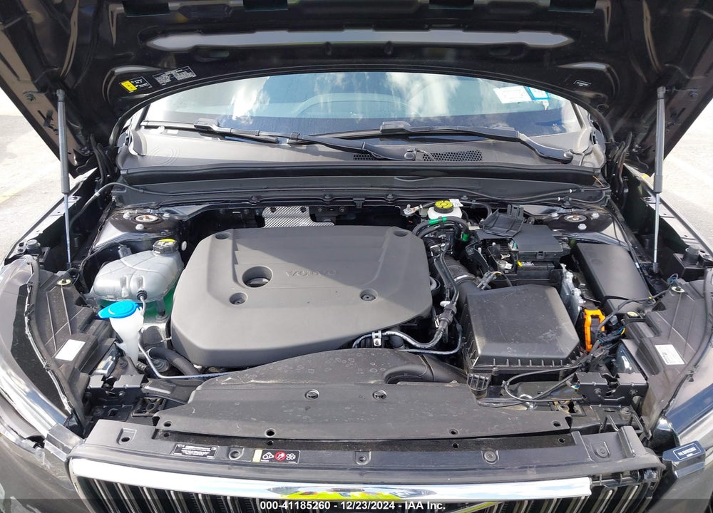 2024 VOLVO XC40 B5 CORE BRIGHT THEME/B5 CORE DARK THEME VIN: YV4L12UK0R2336862