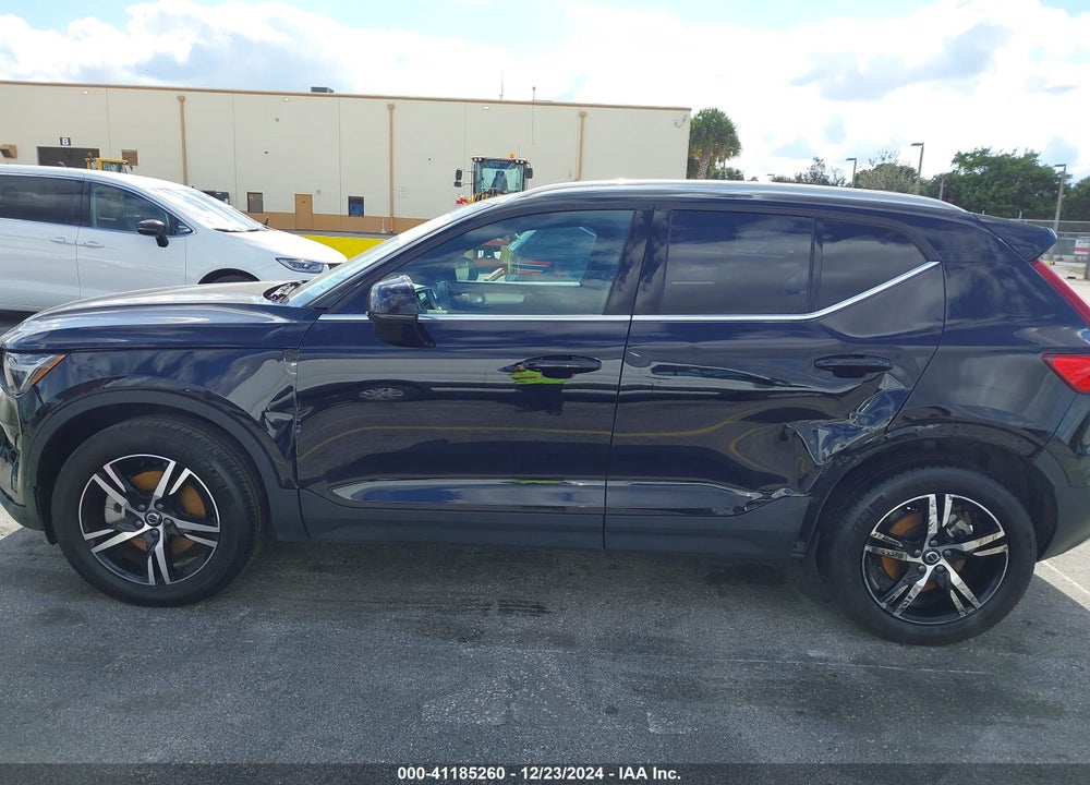 2024 VOLVO XC40 B5 CORE BRIGHT THEME/B5 CORE DARK THEME VIN: YV4L12UK0R2336862