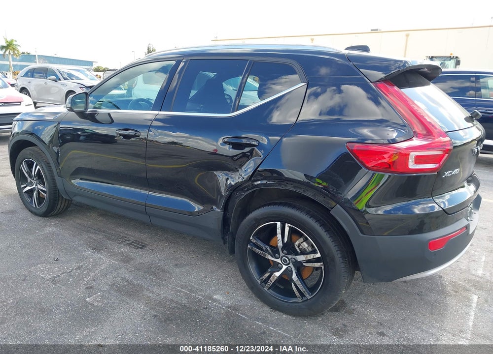 2024 VOLVO XC40 B5 CORE BRIGHT THEME/B5 CORE DARK THEME VIN: YV4L12UK0R2336862