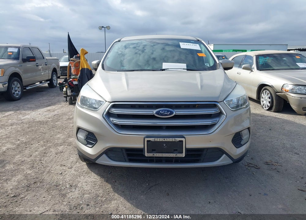2017 FORD ESCAPE SE VIN: 1FMCU0GD5HUE24073