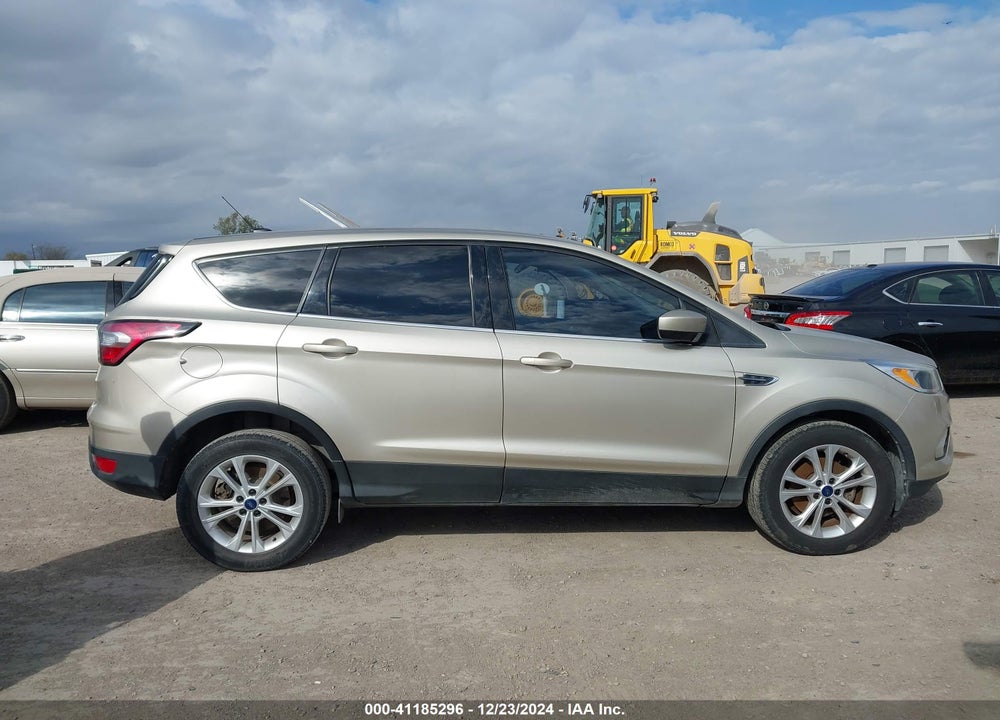 2017 FORD ESCAPE SE VIN: 1FMCU0GD5HUE24073