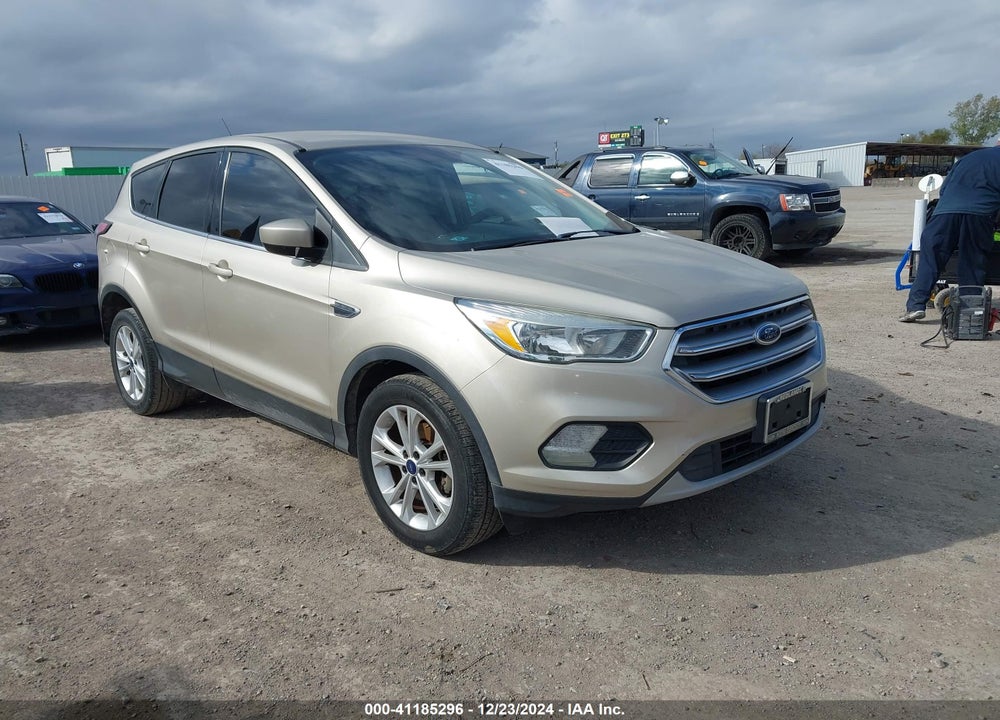 2017 FORD ESCAPE SE VIN: 1FMCU0GD5HUE24073