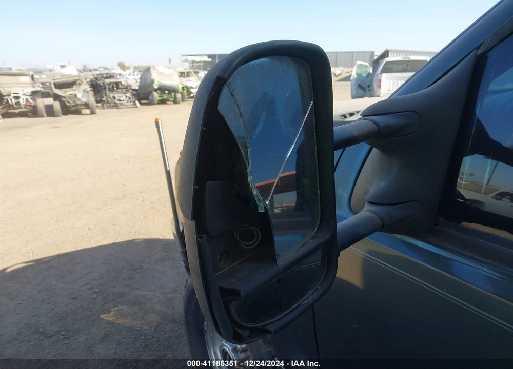 2002 FORD EXCURSION XLT VIN: 1FMNU41S22EB39579
