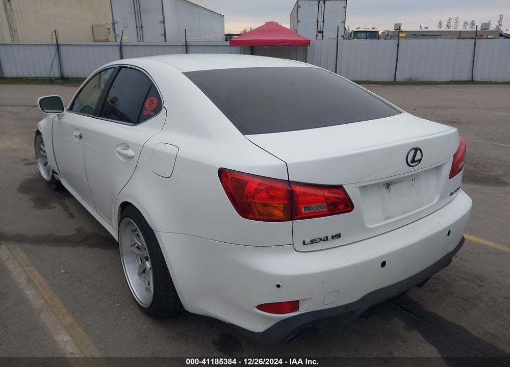 2006 LEXUS IS 350 VIN: JTHBE262662000272