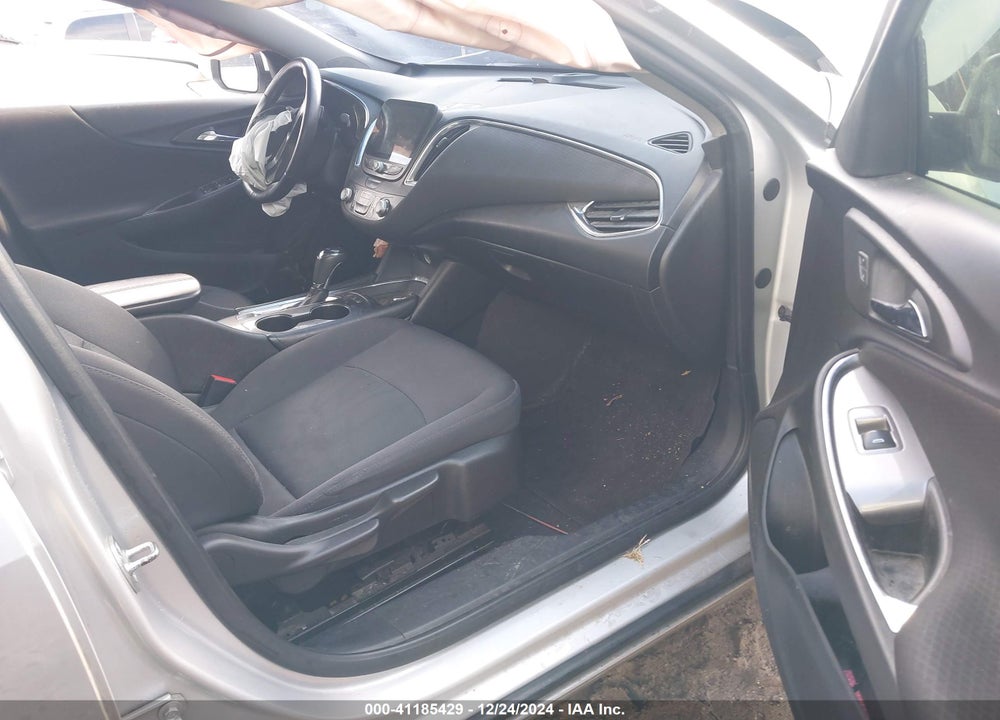 2018 CHEVROLET MALIBU VIN: 1G1ZD5ST9JF102047