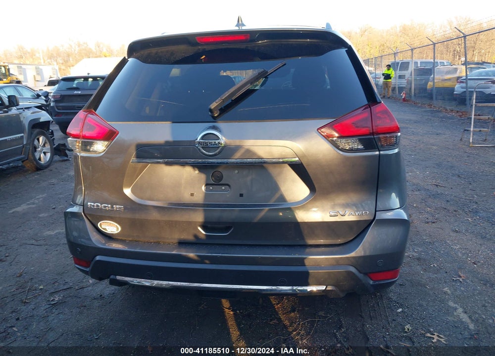2019 NISSAN ROGUE SV VIN: JN8AT2MV0KW388946