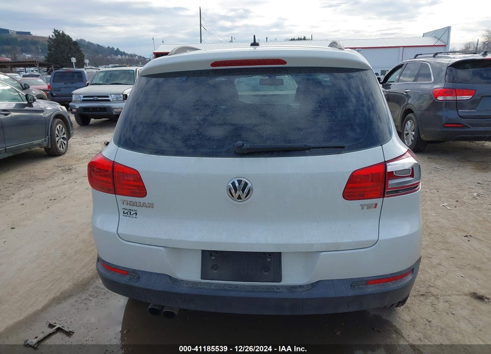 2016 VOLKSWAGEN TIGUAN S VIN: WVGAV7AX1GW601916