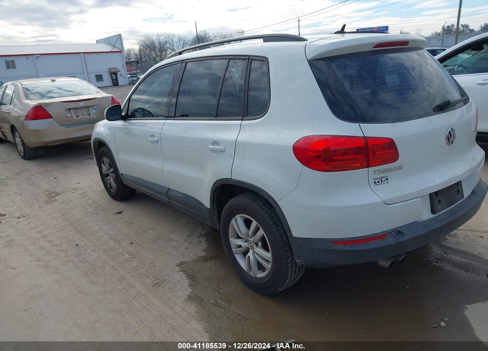 2016 VOLKSWAGEN TIGUAN S VIN: WVGAV7AX1GW601916