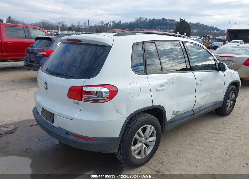 2016 VOLKSWAGEN TIGUAN S VIN: WVGAV7AX1GW601916