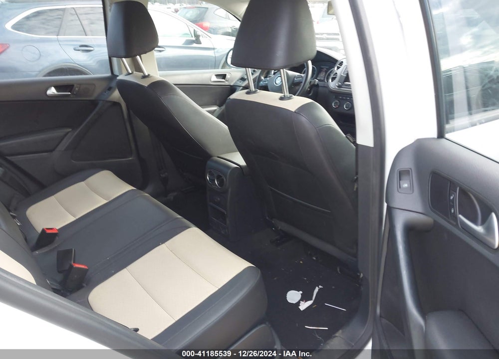 2016 VOLKSWAGEN TIGUAN S VIN: WVGAV7AX1GW601916