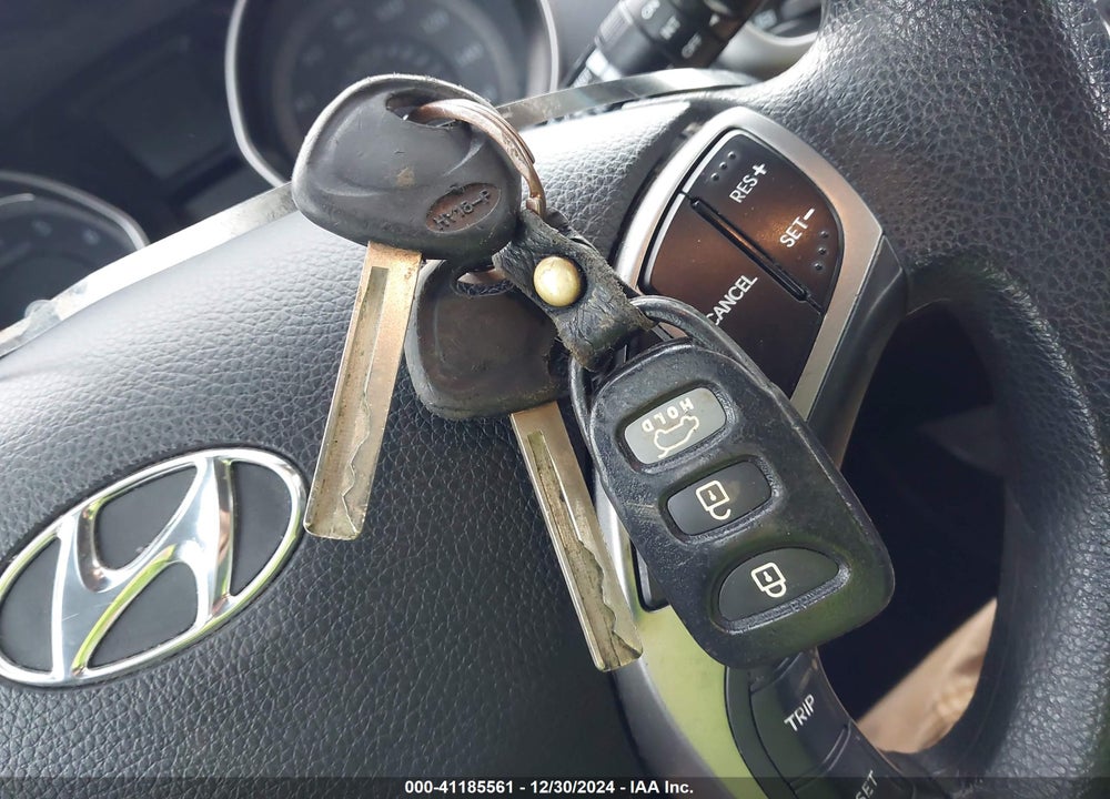 2016 HYUNDAI ELANTRA GT VIN: KMHD35LH3GU272418