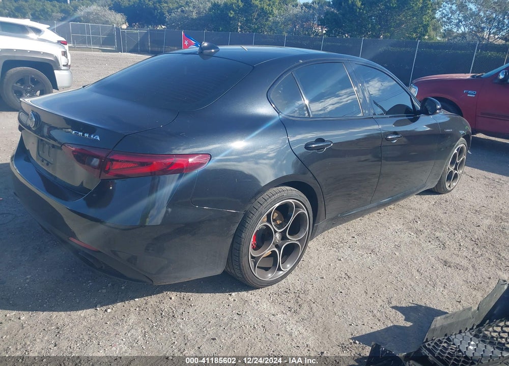 2022 ALFA ROMEO GIULIA VIN: ZARFAMBN3N7666099