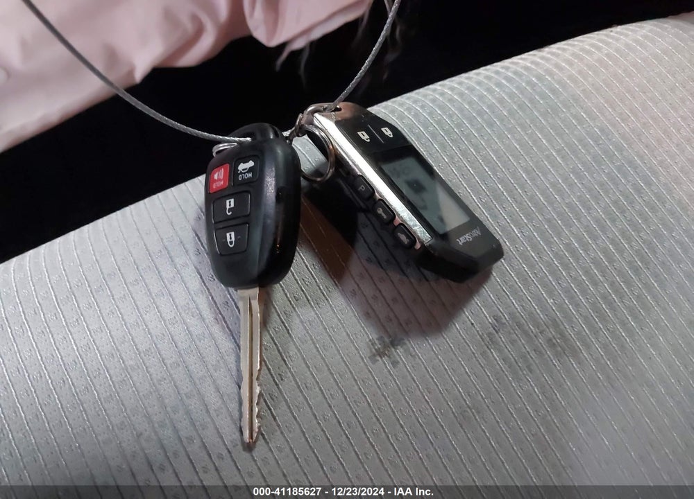 2017 TOYOTA CAMRY VIN: 4T1BF1FK9HU437534