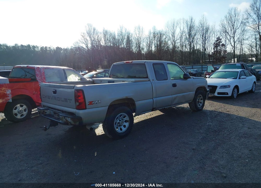 2005 CHEVROLET SILVERADO 1500 WORK TRUCK VIN: 1GCEK19B15E251162