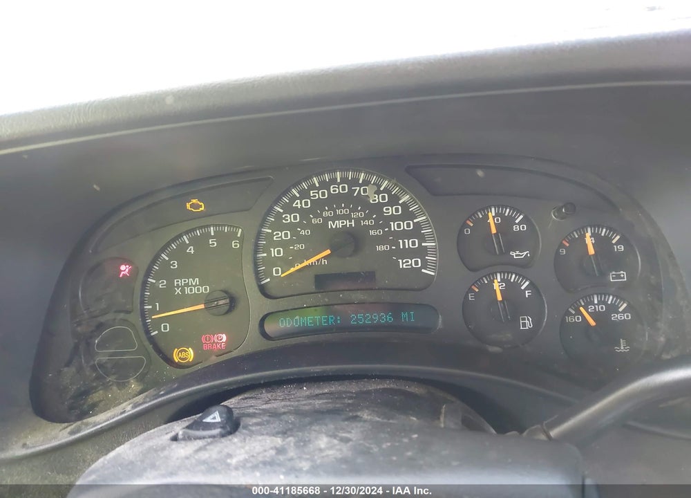 2005 CHEVROLET SILVERADO 1500 WORK TRUCK VIN: 1GCEK19B15E251162