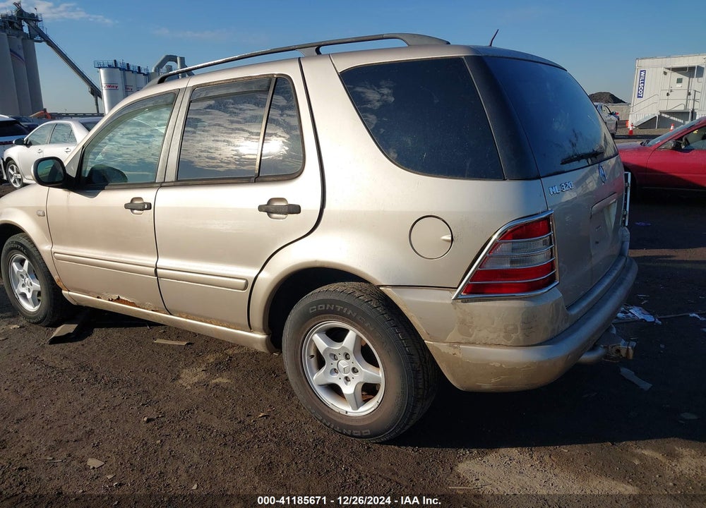 2001 MERCEDES-BENZ ML 320 VIN: 4JGAB54E61A273744