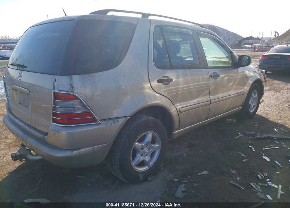 2001 MERCEDES-BENZ ML 320 VIN: 4JGAB54E61A273744