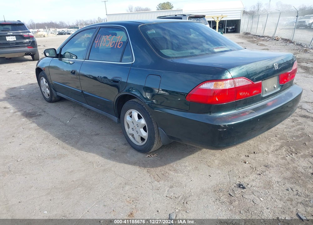 2000 HONDA ACCORD 2.3 SE VIN: JHMCG6696YC017413