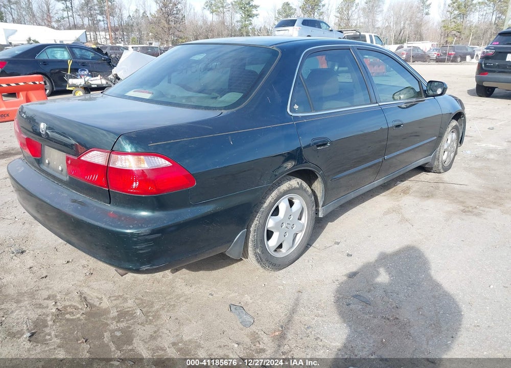 2000 HONDA ACCORD 2.3 SE VIN: JHMCG6696YC017413